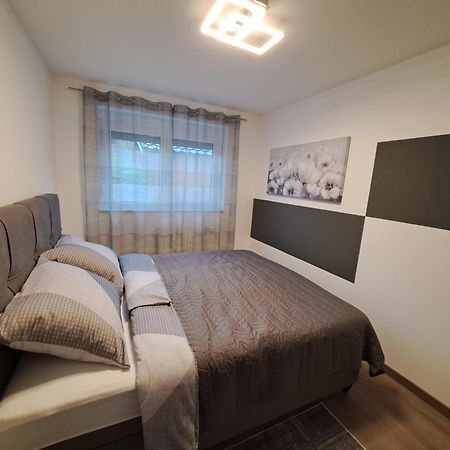 Apartmani Ana&Vesna คาร์โลวัตส์ ภายนอก รูปภาพ