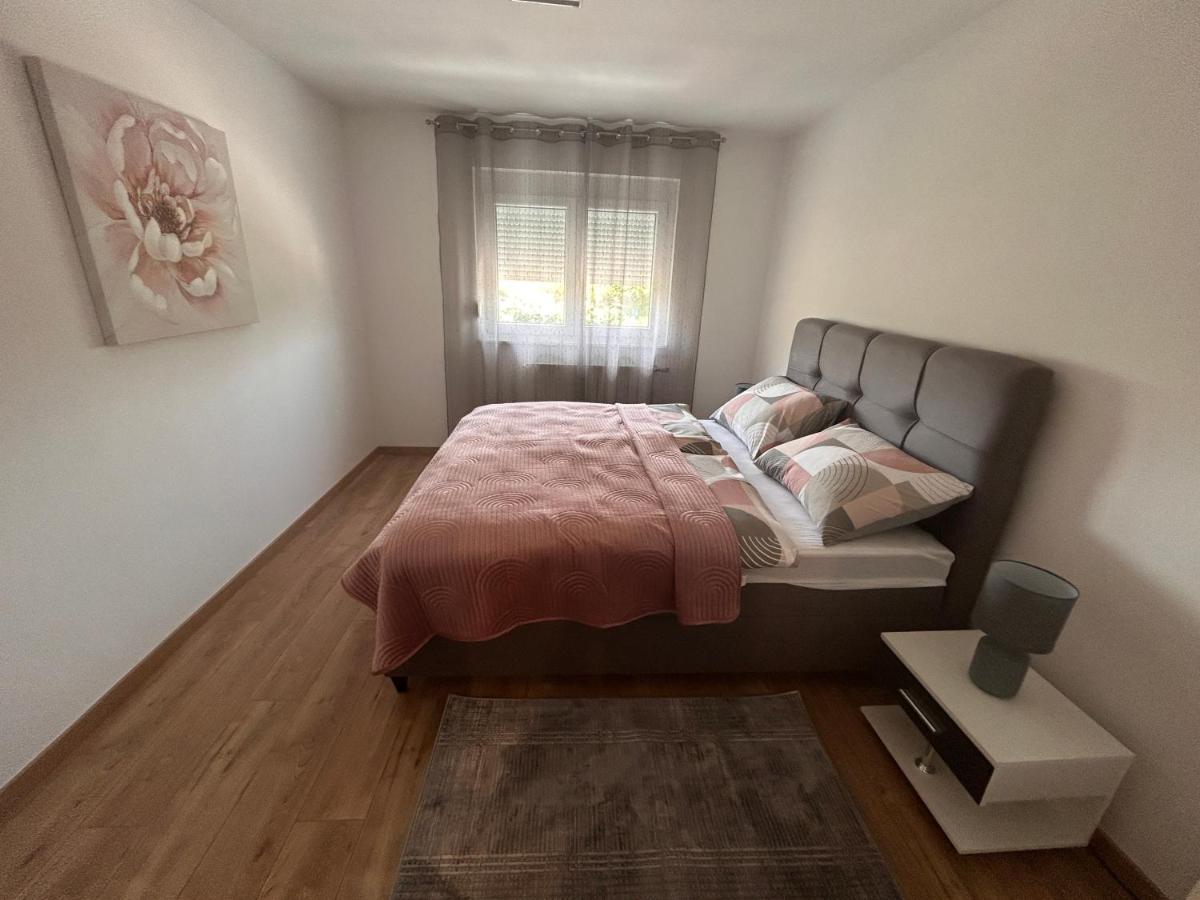 Apartmani Ana&Vesna คาร์โลวัตส์ ภายนอก รูปภาพ
