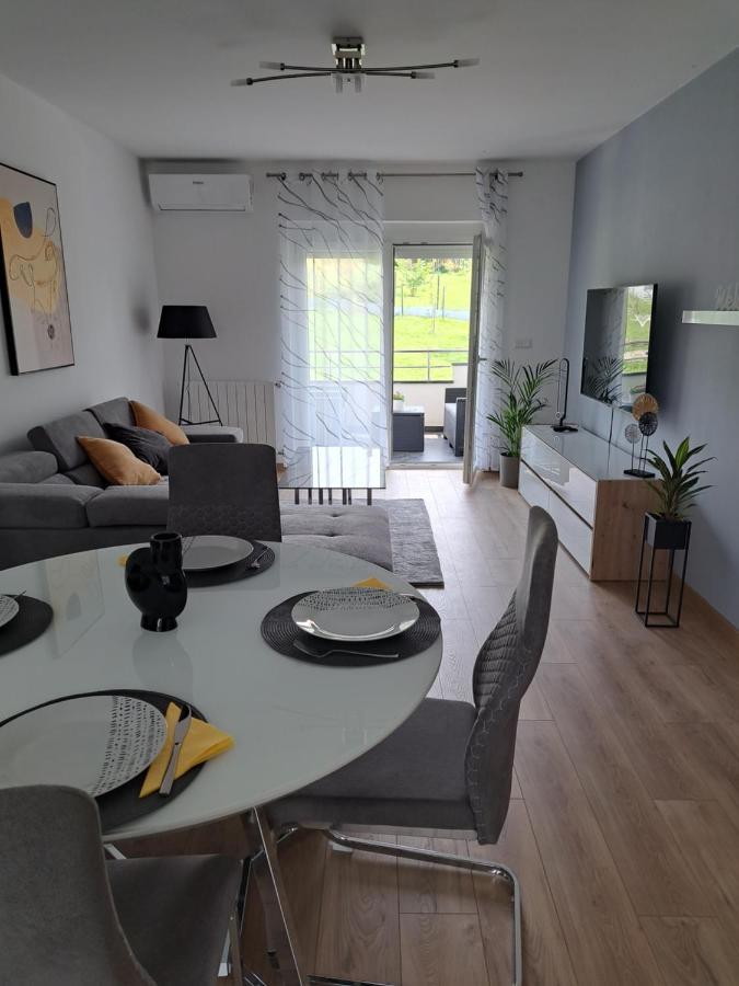 Apartmani Ana&Vesna คาร์โลวัตส์ ภายนอก รูปภาพ